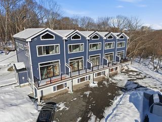 59 Packards Ln 5, Quincy, MA 02169