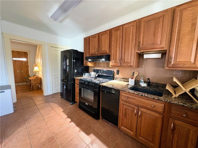 942 Kennebec, Greenfield, PA 15217