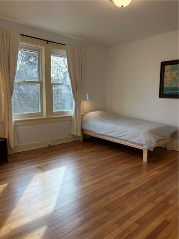 942 Kennebec, Greenfield, PA 15217