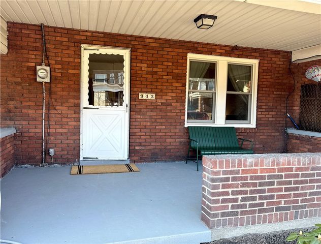 942 Kennebec, Greenfield, PA 15217