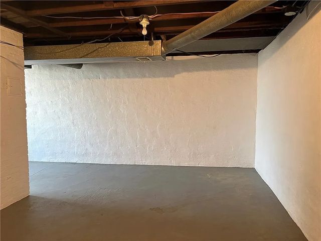 942 Kennebec, Greenfield, PA 15217