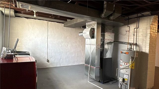 942 Kennebec, Greenfield, PA 15217