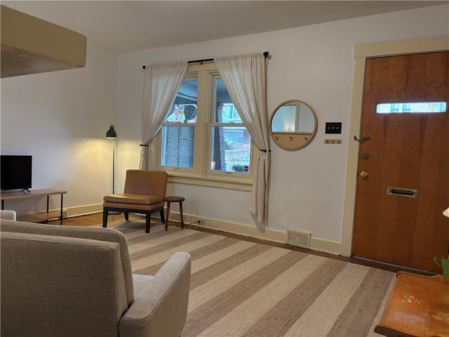 942 Kennebec, Greenfield, PA 15217