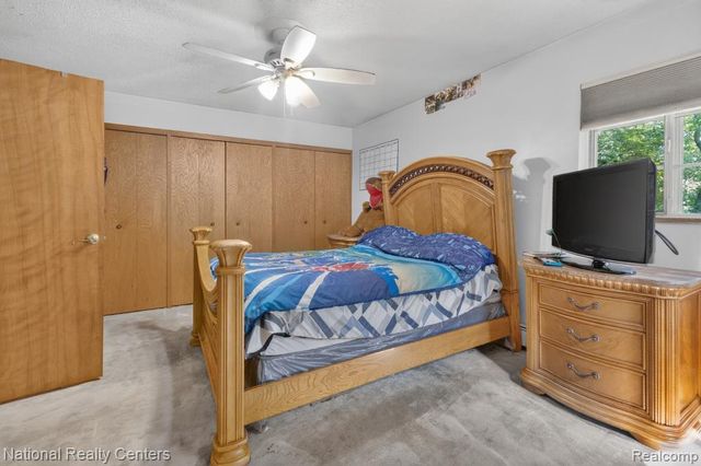 24644 Edgemont Drive, Southfield, MI 48033