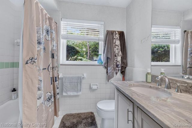 24644 Edgemont Drive, Southfield, MI 48033