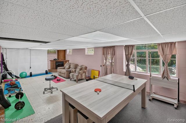 24644 Edgemont Drive, Southfield, MI 48033