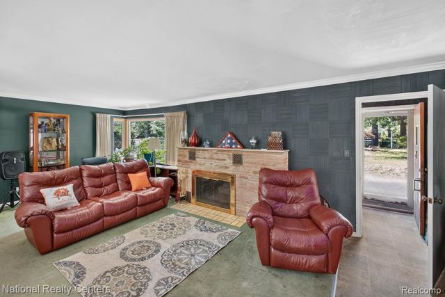 24644 Edgemont Drive, Southfield, MI 48033