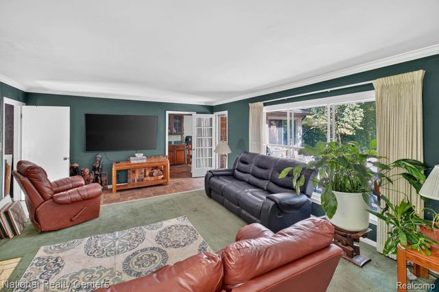 24644 Edgemont Drive, Southfield, MI 48033