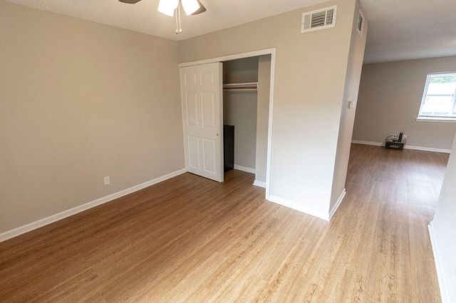 105 N GARTH AVE 52, Columbia, MO 65203