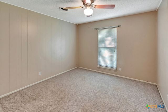 919 Eden Roc Street, Victoria, TX 77904