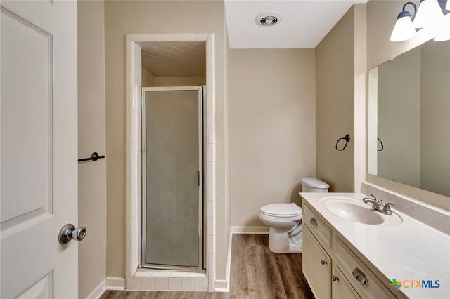 919 Eden Roc Street, Victoria, TX 77904