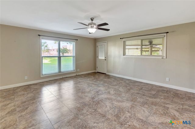 919 Eden Roc Street, Victoria, TX 77904