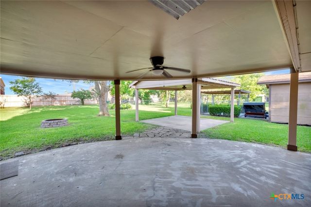 919 Eden Roc Street, Victoria, TX 77904