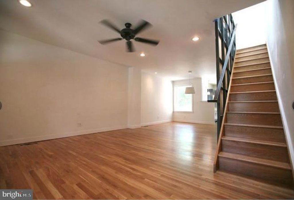 469 W HARVEY ST, Philadelphia, PA 19144
