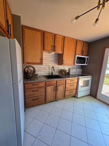 1204 11th Avenue SW, Austin, MN 55912