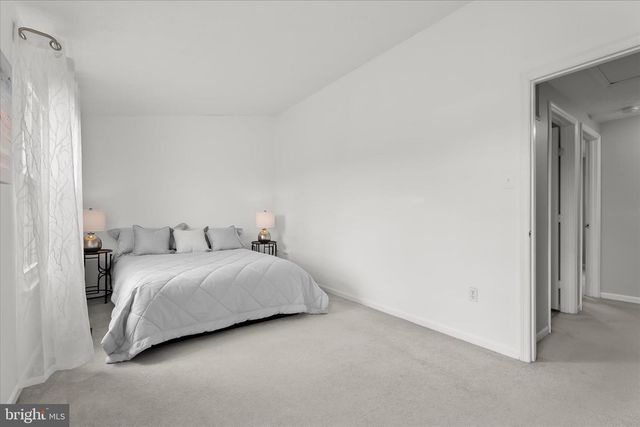 2152 CEDAR BARN WAY, Baltimore, MD 21244