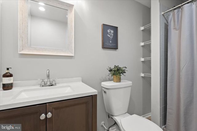 2152 CEDAR BARN WAY, Baltimore, MD 21244