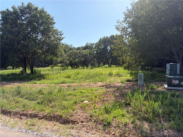 13125 Wallys Way, Siloam Springs, AR 72734