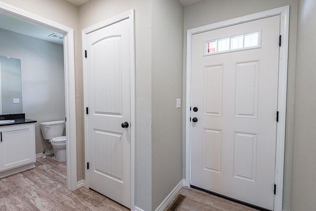 2620 N Prospect Avenue, Springfield, MO 65803