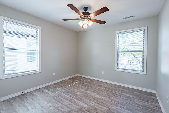 2620 N Prospect Avenue, Springfield, MO 65803