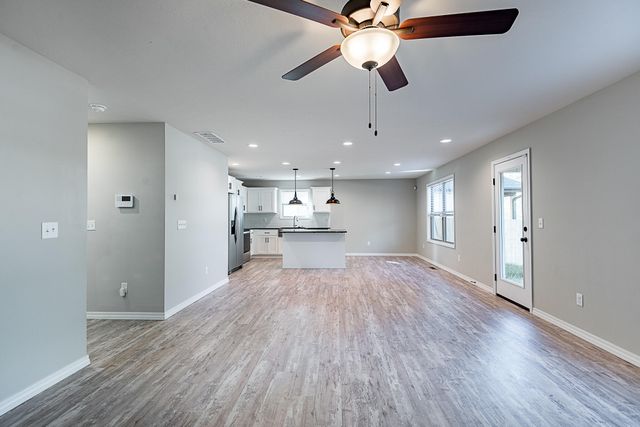 2620 N Prospect Avenue, Springfield, MO 65803