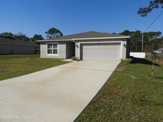 690 San Filippo Drive SE, Palm Bay, FL 32909
