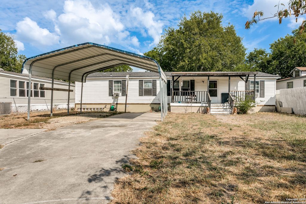 5467 Diamondback Trail, San Antonio, TX 78222