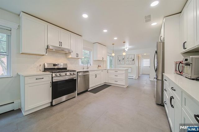 52 Birch Street, Englewood Cliffs, NJ 07632
