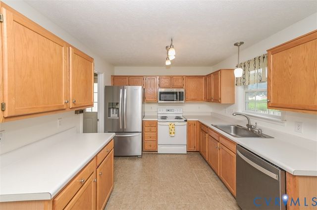 7869 Silktree Pl, Mechanicsville, VA 23111