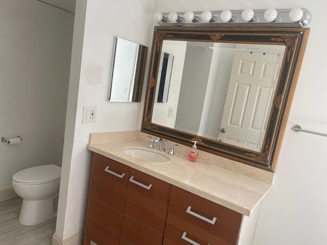 641 Executive Center Drive P-105, West Palm Beach, FL 33401