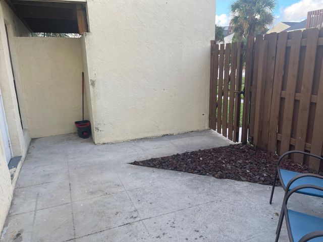 641 Executive Center Drive P-105, West Palm Beach, FL 33401