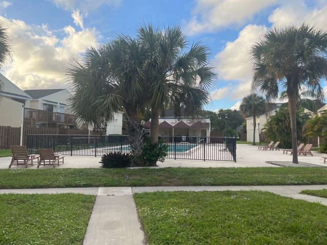 641 Executive Center Drive P-105, West Palm Beach, FL 33401