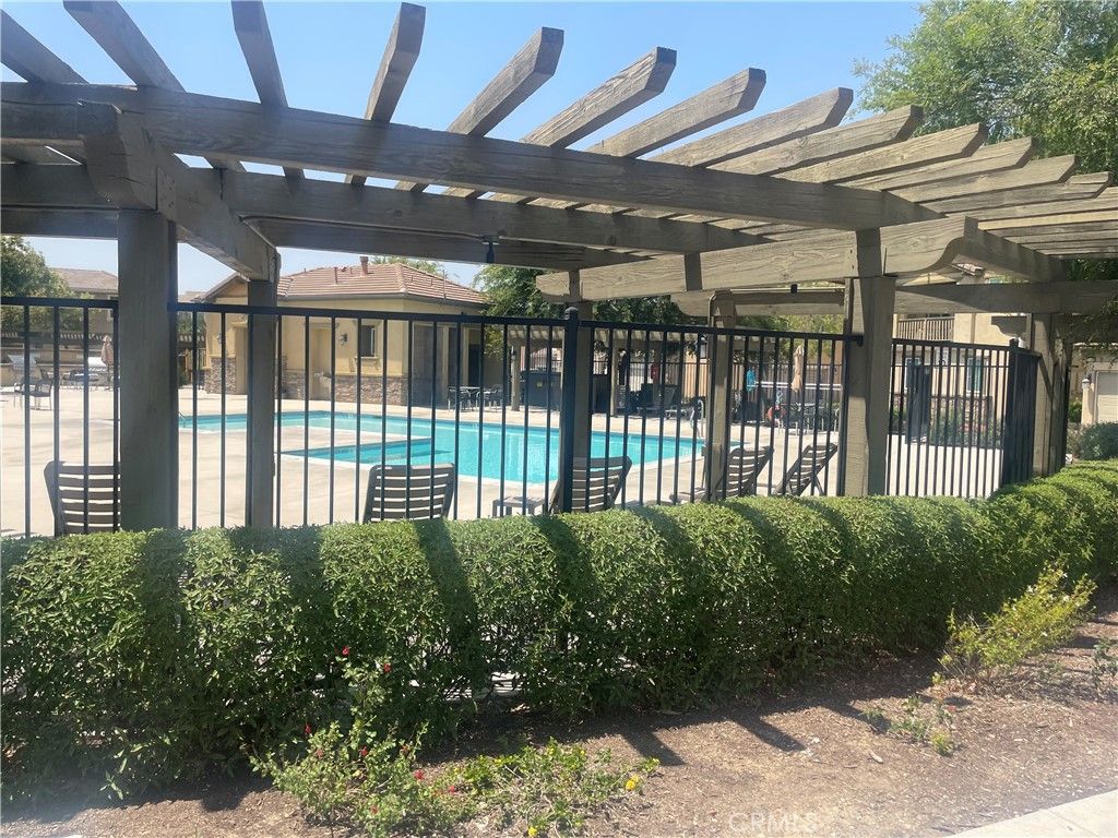 Image 16 of property listing at 28382 Wild Rose, Highland, CA 92346