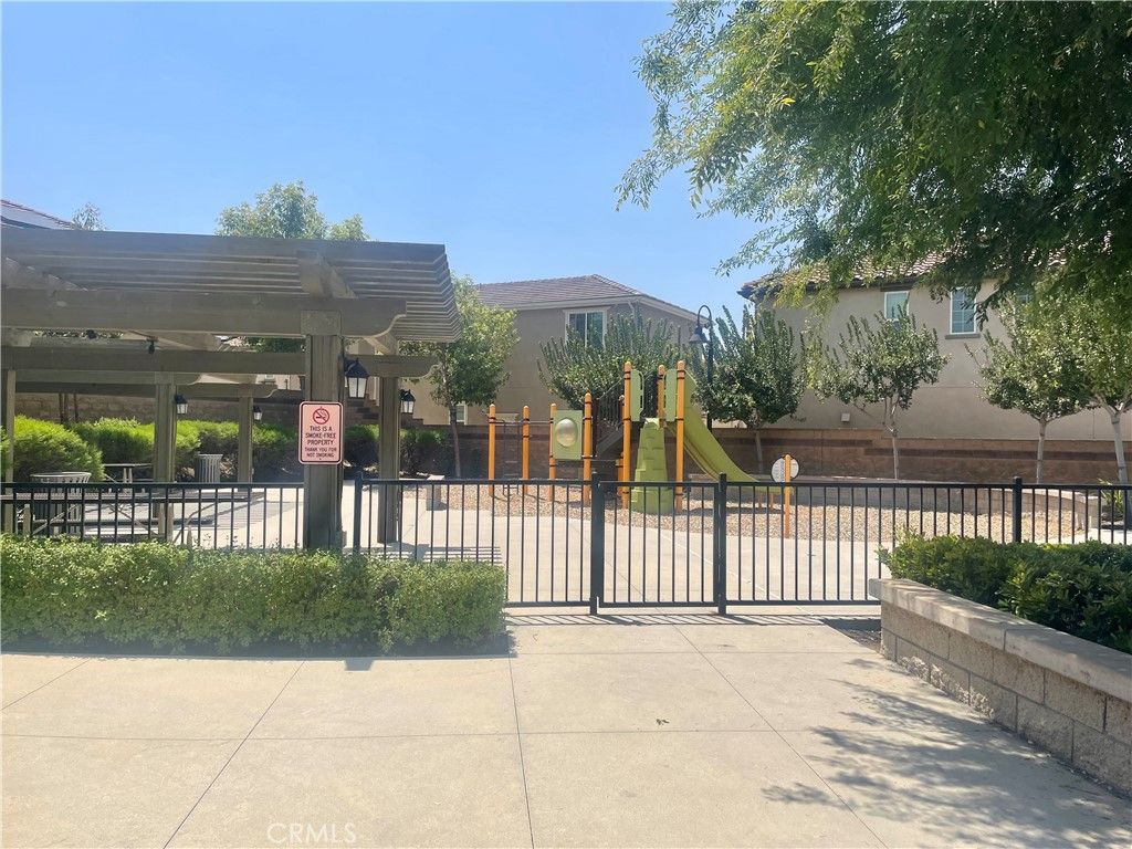 Image 17 of property listing at 28382 Wild Rose, Highland, CA 92346