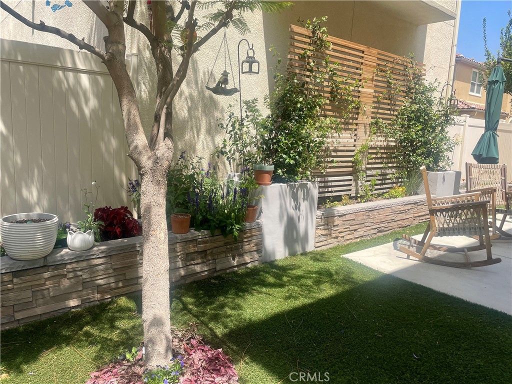 Image 4 of property listing at 28382 Wild Rose, Highland, CA 92346
