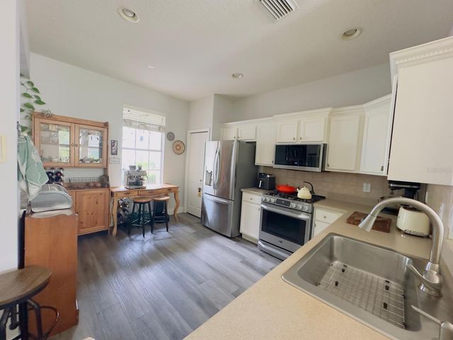 14533 COTSWOLDS DRIVE, Tampa, FL 33626