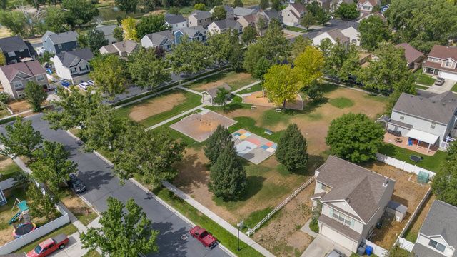 24 N MONTROSE LN, Saratoga Springs, UT 84043