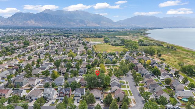 24 N MONTROSE LN, Saratoga Springs, UT 84043