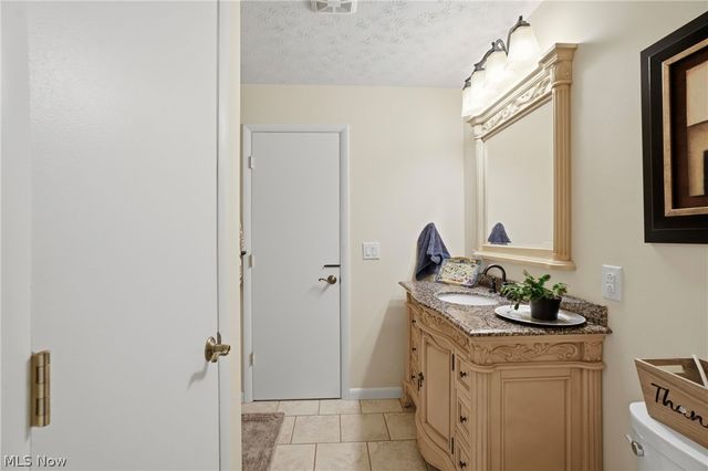 41 Cranberry Street, Washington, WV 26181