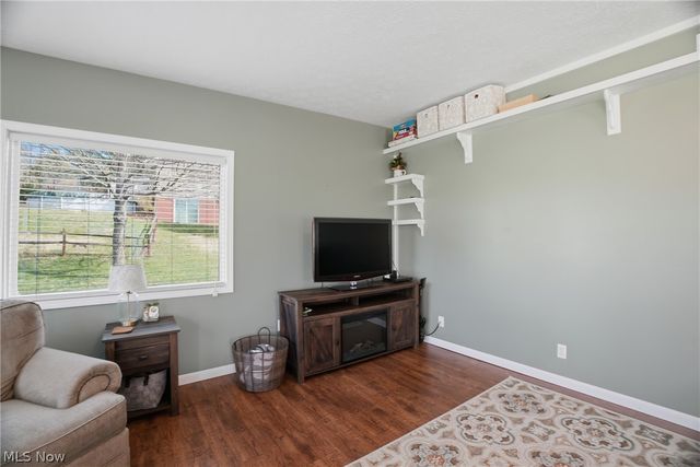 41 Cranberry Street, Washington, WV 26181