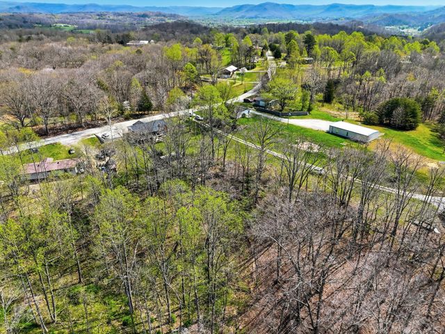 2245 Dug Hill Road, Irvine, KY 40336