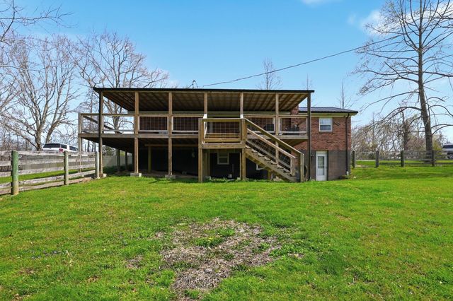 2245 Dug Hill Road, Irvine, KY 40336