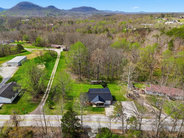 2245 Dug Hill Road, Irvine, KY 40336