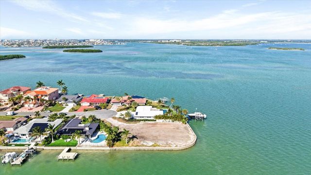 745 126TH AVENUE, Treasure Island, FL 33706