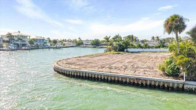 745 126TH AVENUE, Treasure Island, FL 33706