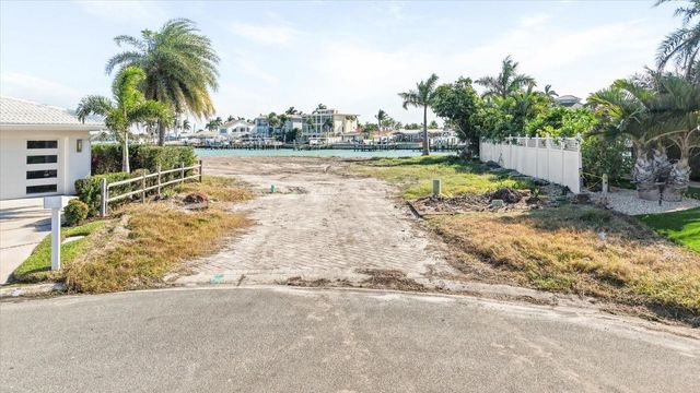 745 126TH AVENUE, Treasure Island, FL 33706
