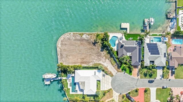 745 126TH AVENUE, Treasure Island, FL 33706