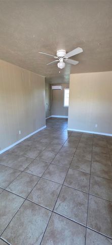 4005 Irvington Boulevard 6, Houston, TX 77009