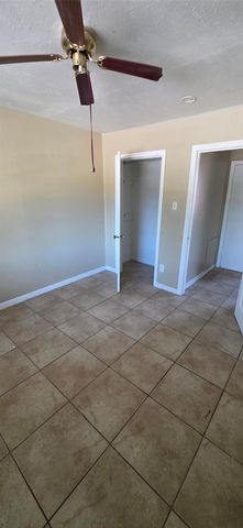 4005 Irvington Boulevard 6, Houston, TX 77009