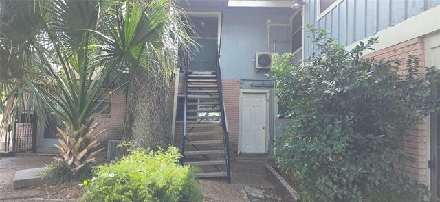 4005 Irvington Boulevard 6, Houston, TX 77009